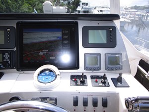 SEDONA 52 Helm Detail  
