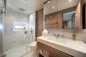 EOS 32 VIP EN SUITE 