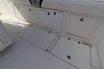 2015 Century 3200 Center Console 15 16