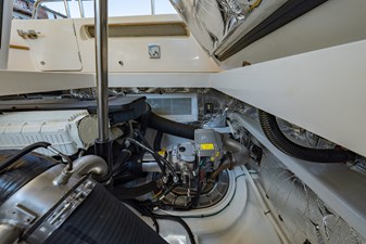 LOLA  52 Engine Room Pod