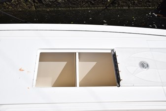 RAHITI 35 Separated Bait Space and Clear Lid  