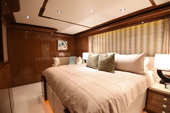Mesmerize 34 2013 Hargrave 125 Raised Pilothouse
