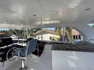 JOHNSON 80' FLYBRIDGE W/HYDRAULIC PLATFORM  38 Flybridge