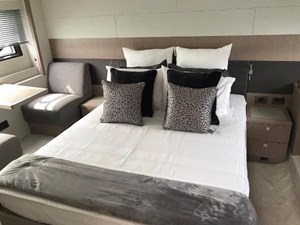 - 12 54-2019-Sunseeker-Predator-015