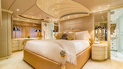 I Love This Boat 28 On Deck master cabin