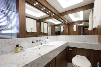- 35 36_2018 86ft Sunseeker 86 Yacht ALEXA