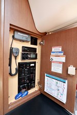 ANTANI 31 330-SUNDANCER-SEA-RAY-2014-YACHTSBLUE-ELECTRICAL-PANEL