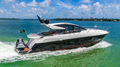 - 16 17_2019 57ft Sunseeker Predator