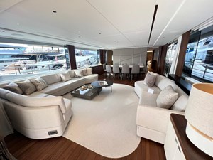 LEILANI 29 Princess Y95  Main Deck Saloon