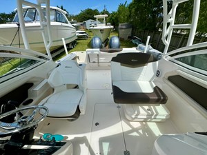 - 17 18_2021 24ft Robalo R247 Dual Console