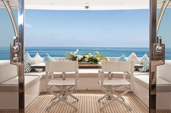 Horizon RP110  4 Horizon RP110 aft deck ushape seating and chairs. 