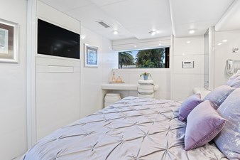 Highline 39 40_1989 102ft Oceanfast Motor Yacht HIGHLINE