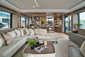 Sunseeker 88 Yacht 10 SALOON