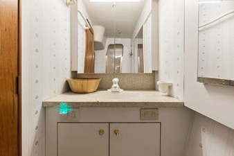 I Carter 16 17_2001 52ft Ocean Yachts 52SS I CARTER