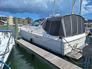 1985 Sea Ray 390 Express Cruiser 5 6