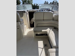 32' Bayliner 2004 305 Express 9 