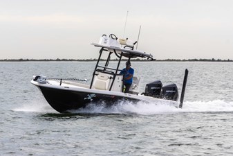 28' Caymas 281HB Center Console 13 