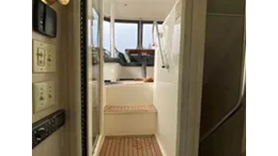 1991 Hatteras 40 Motor Yacht 111 