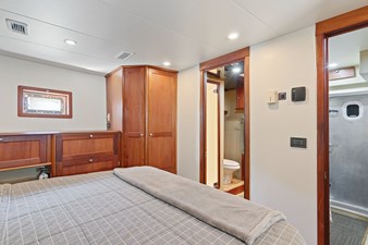 Raven 22 23_2004 57ft Northern Marine 5700 Expedition RAVEN