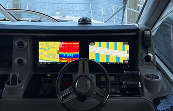 RECON ROYALE 23 Garmin screens