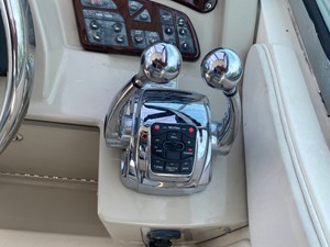 2009 SEA RAY 310 SUNDANCER  12 14-SHIFT CONTROL