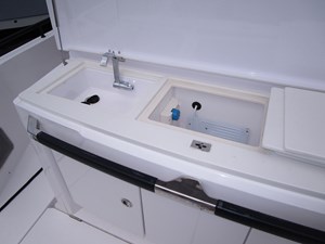 T/T GRACE 26 Aft bar features