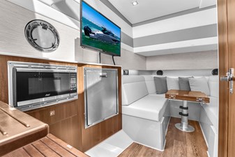 Cruisers Yachts 42 GLS OB 68 42' Yacht Cruisers GLS-68