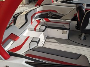 - 6 6_2020 24ft Yamaha 242X