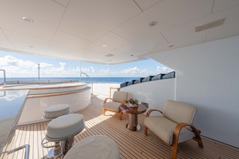 SUPERYACHT W 58 Sun Deck Seating