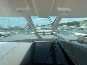 2007 Tiara Yachts 4300 Sovran 27 