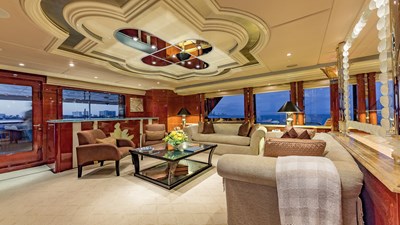 I Love This Boat 20 Main Salon Seating