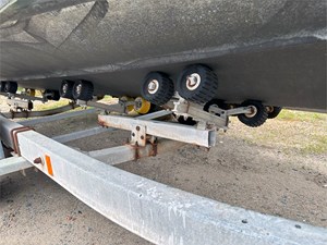 23' Hydra-Sports 2000 Seahorse 62 