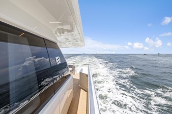 - 14 15_2021 85ft Ferretti Yachts 850
