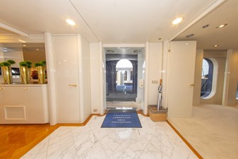 High Occupancy 67 164 OCEANFAST 1989 FOYER