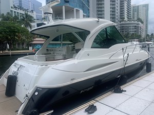 - 7 4.4_2011 42ft Cruisers Yachts 420 Sports Coupe