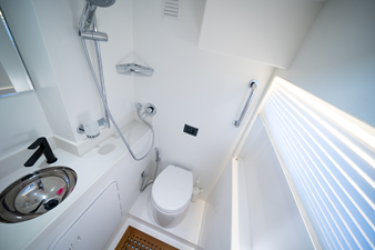 #2 SILVERCAT 46LUX 23 