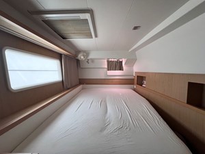 Gracefully 25 2013 Lagoon 400 S2 For Sale Port Cabin