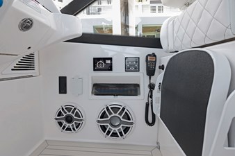 - 14 15_2020 47ft Intrepid 477 Evolution