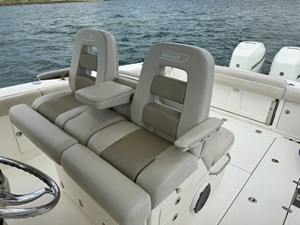 2020 Boston Whaler 330 Outrage 14 