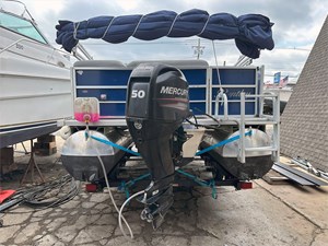 24' Bentley 2017 Encore 240 Cruise SE 4 