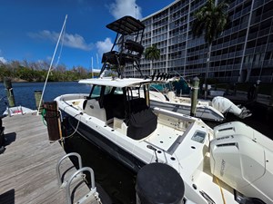 2023 Boston Whaler 360 Outrage 23 