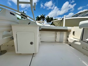 - 22 23_2021 24ft Robalo R247 Dual Console