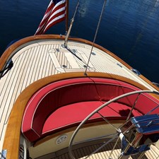 MAHALIA 5 5. Helm cockpit