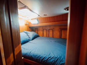 FREE RANGE 16 FREE RANGE 2008 Hylas 54, Guest Cabin Fwd