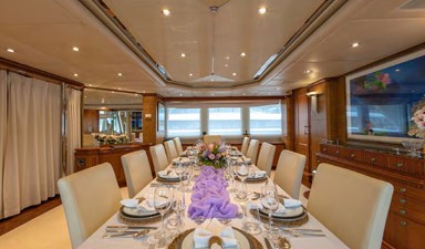 Azul V 11 CRN Dining 