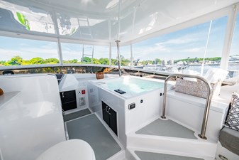 LONE STAR 85 Flybridge Access to Hot Tub  