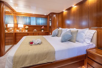 VYNO 23 Master Cabin
