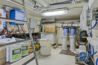 Raven 28 29_2004 57ft Northern Marine 5700 Expedition RAVEN