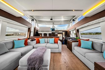 2015 Prestige 750 34 