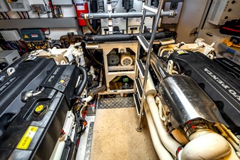 Wholesail II 64 Engine Room
